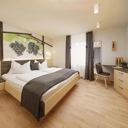 Stoeckerhof Traube * Merano